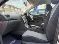 USED 2011 11 FORD FOCUS 1.6 Zetec Hatchback 5dr Petrol Manual (161 g/km, 99 bhp) 