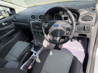 USED 2011 11 FORD FOCUS 1.6 Zetec Hatchback 5dr Petrol Manual (161 g/km, 99 bhp) 