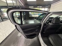 USED 2015 15 PEUGEOT 308 1.6 THP Feline Hatchback 5dr Petrol Manual Euro 5 (156 ps) Panoramic roof - 2 Keys - FSH