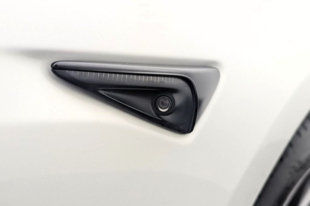 USED 2022 22 TESLA Model 3 Standard Range Plus Saloon 4dr Electric Auto RWD (241 bhp) Pan Roof, Sat Nav, Camera