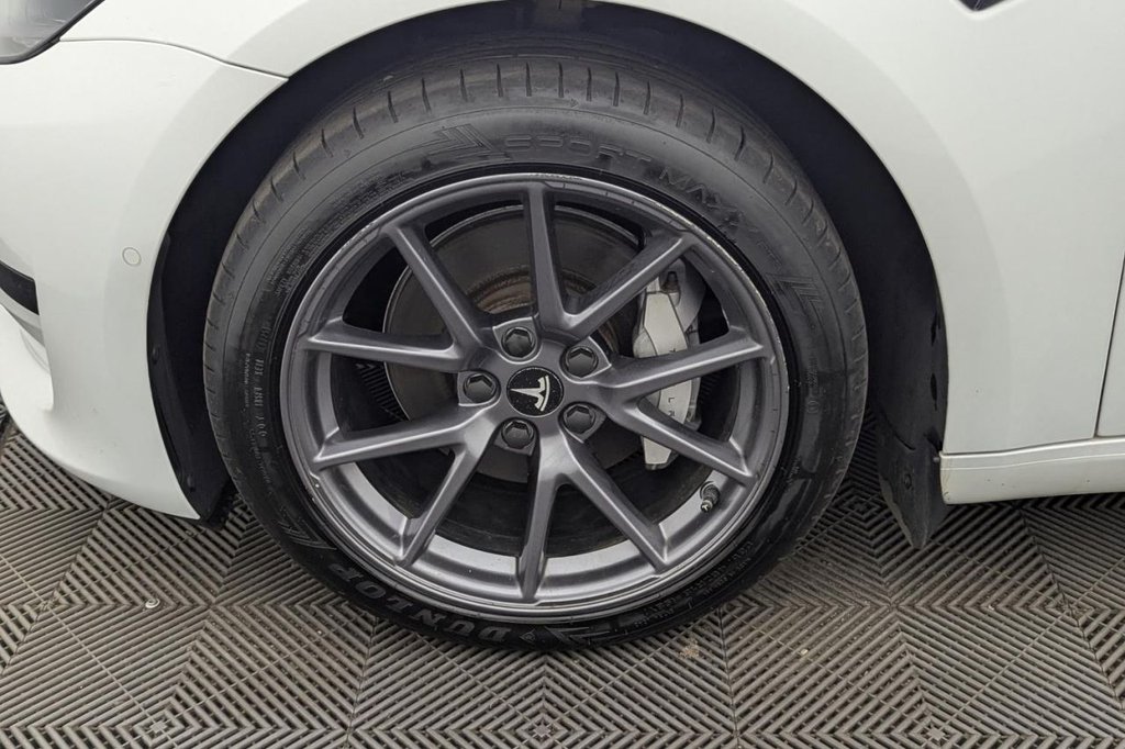 USED 2022 22 TESLA Model 3 Standard Range Plus Saloon 4dr Electric Auto RWD (241 bhp) Pan Roof, Sat Nav, Camera