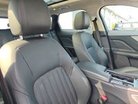 USED 2019 19 JAGUAR F-PACE 2.0 P250i Portfolio SUV 5dr Petrol Auto AWD Euro 6 (s/s) (250 ps) 