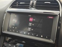 USED 2019 19 JAGUAR F-PACE 2.0 P250i Portfolio SUV 5dr Petrol Auto AWD Euro 6 (s/s) (250 ps) 