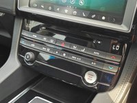 USED 2019 19 JAGUAR F-PACE 2.0 P250i Portfolio SUV 5dr Petrol Auto AWD Euro 6 (s/s) (250 ps) 