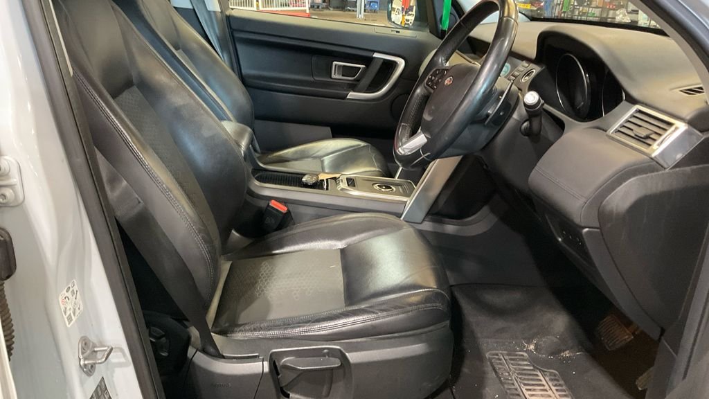 USED 2018 18 LAND ROVER DISCOVERY SPORT 2.0 TD4 SE Tech SUV 5dr Diesel Auto 4WD Euro 6 (s/s) (180 ps) 7 SEATER AUTO