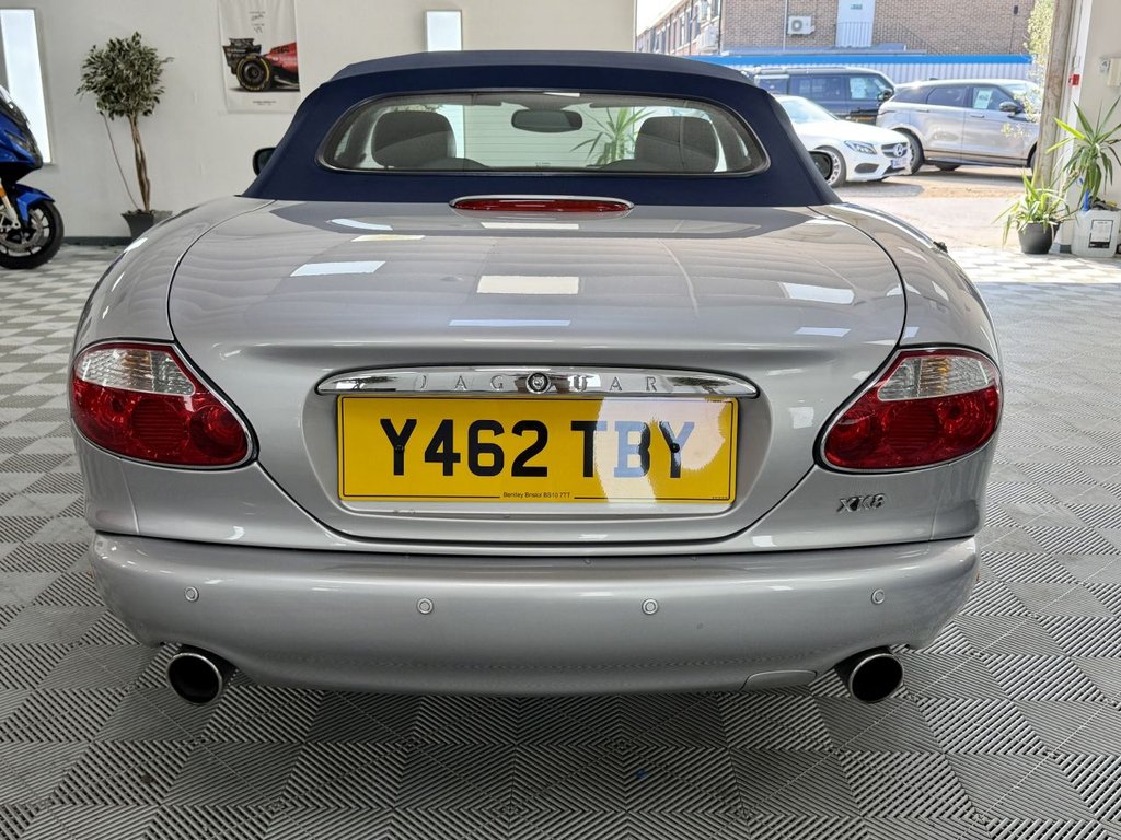 USED 2001 Y JAGUAR XK8 4.0 Convertible 2dr Petrol Automatic (284 g/km, 290 bhp) 