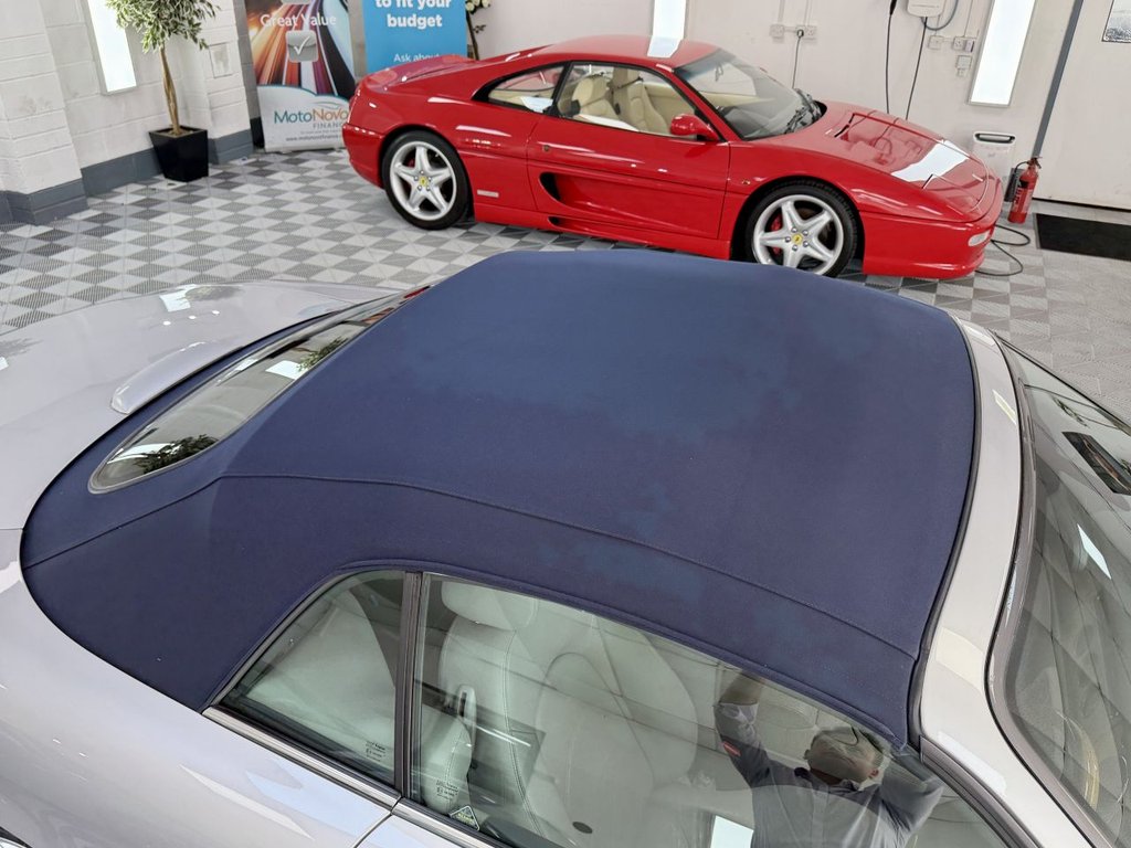 USED 2001 Y JAGUAR XK8 4.0 Convertible 2dr Petrol Automatic (284 g/km, 290 bhp) 
