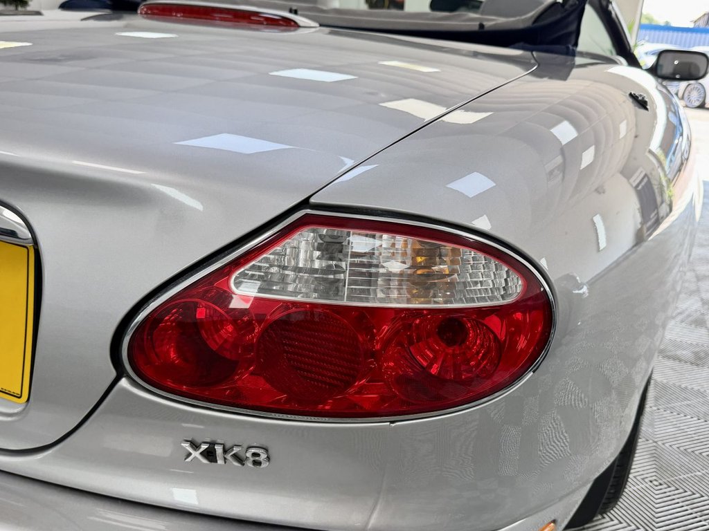 USED 2001 Y JAGUAR XK8 4.0 Convertible 2dr Petrol Automatic (284 g/km, 290 bhp) 