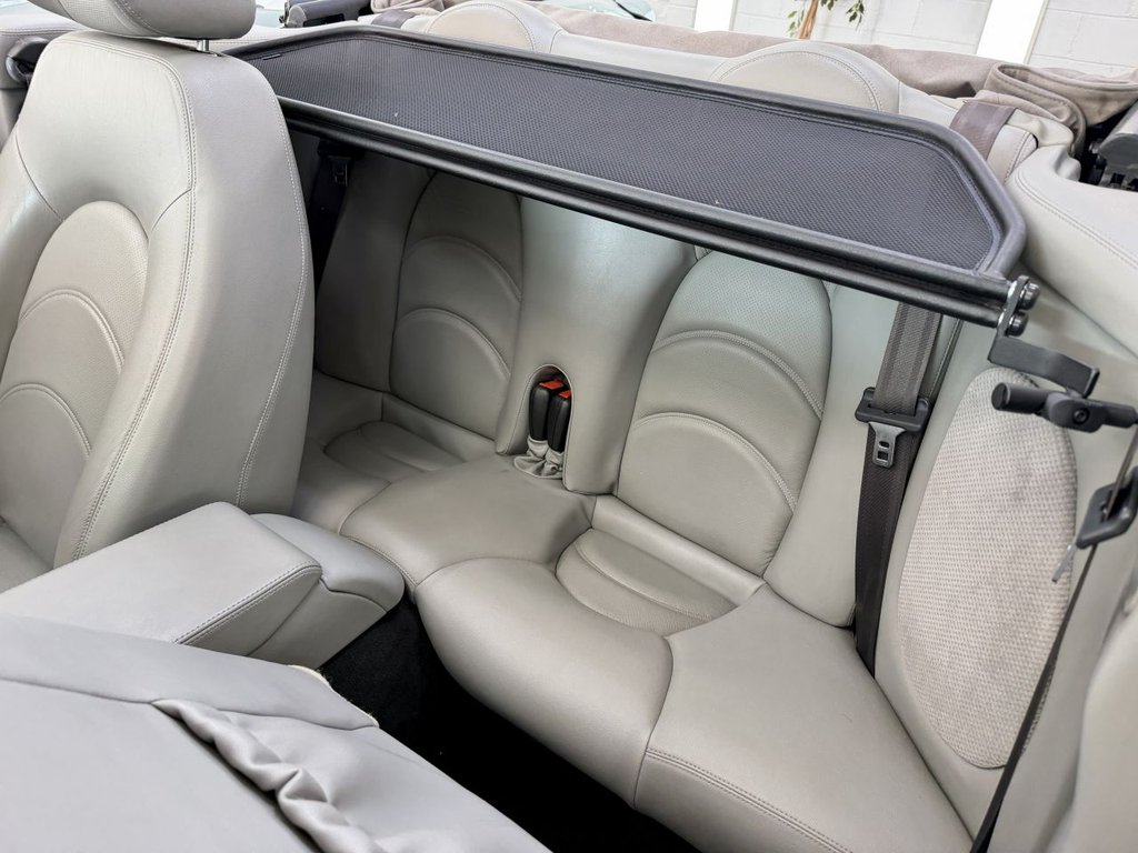 USED 2001 Y JAGUAR XK8 4.0 Convertible 2dr Petrol Automatic (284 g/km, 290 bhp) 