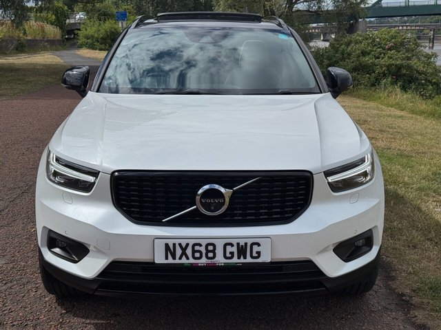 View our VOLVO XC40