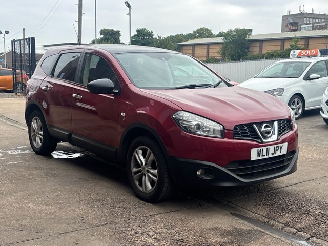 View our Nissan Qashqai+2 1.5 dCi Acenta SUV 5 door Diesel Manual 2WD Euro 5 in Red