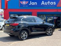USED 2023 23 MG MG HS 1.5 T-GDI Exclusive DCT Euro 6 (s/s) 5dr PanRoof+Leather+CarPlay+Camera