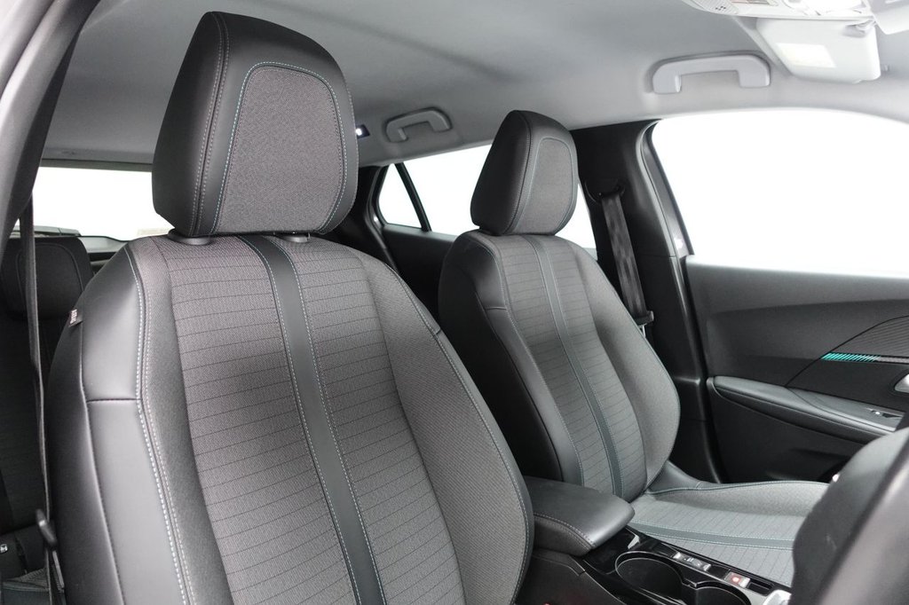 2021 Peugeot 2008 — image 3