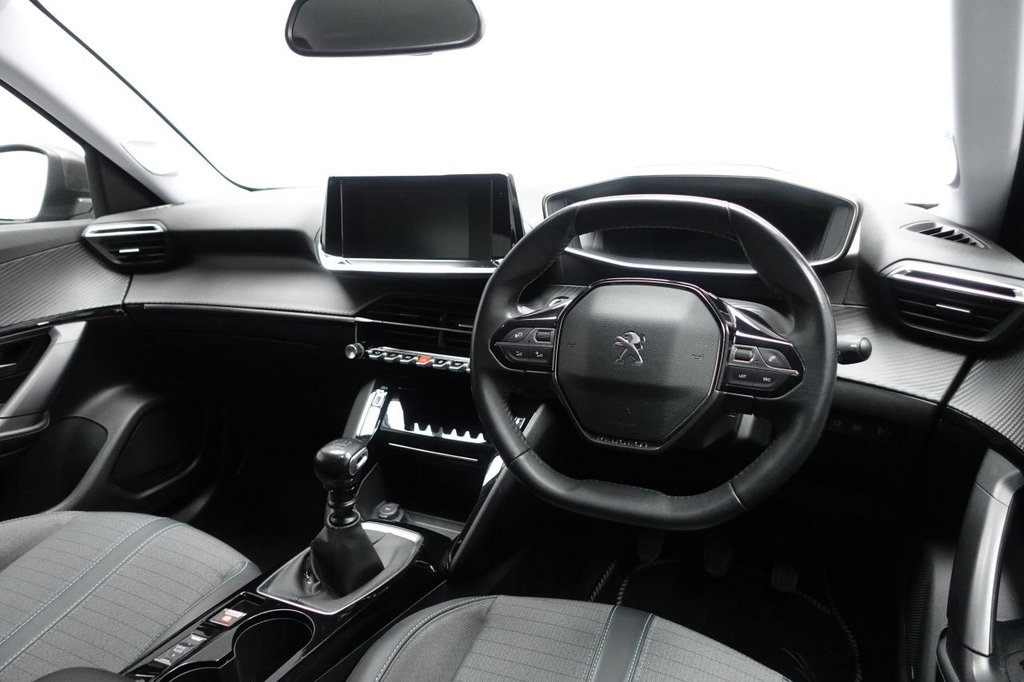 2021 Peugeot 2008 — image 9