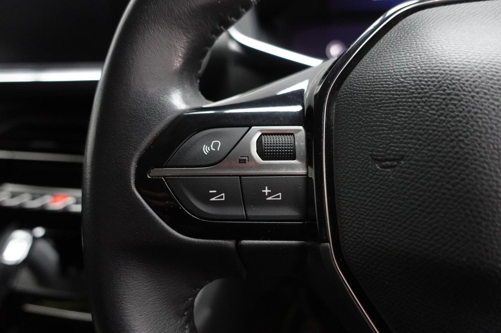 2021 Peugeot 2008 — image 19