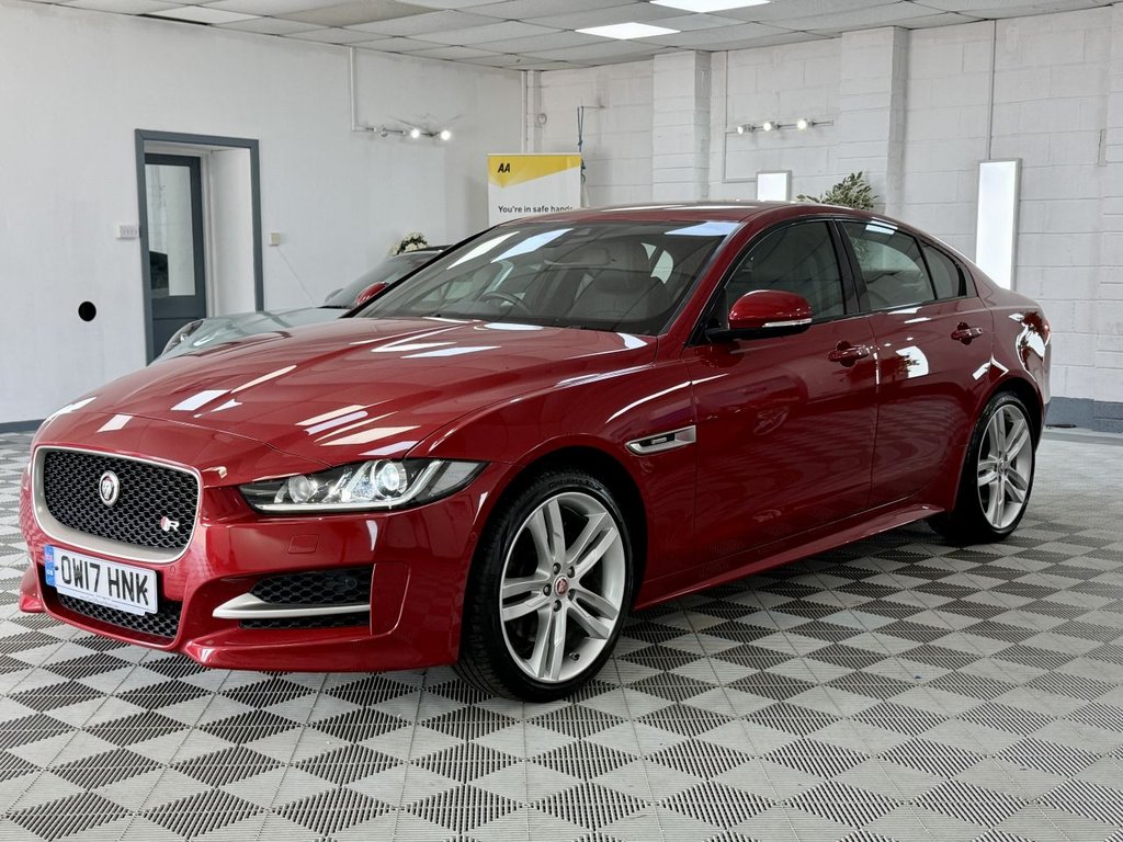 USED 2017 17 JAGUAR XE 2.0d R-Sport Saloon 4dr Diesel Auto AWD Euro 6 (s/s) (240 ps) 