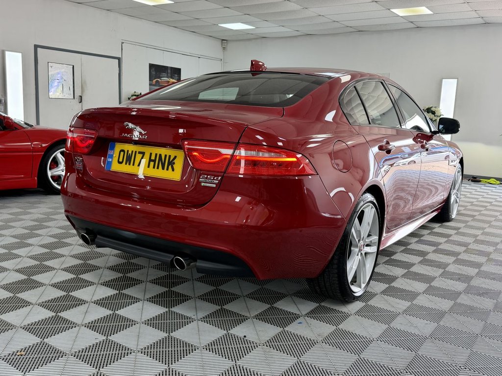 USED 2017 17 JAGUAR XE 2.0d R-Sport Saloon 4dr Diesel Auto AWD Euro 6 (s/s) (240 ps) 