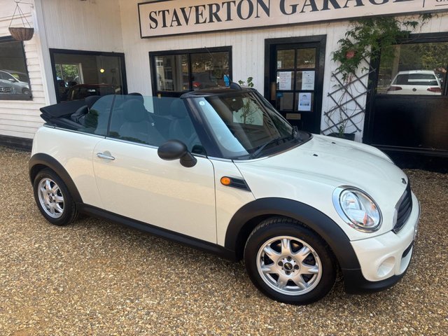View our MINI CONVERTIBLE
