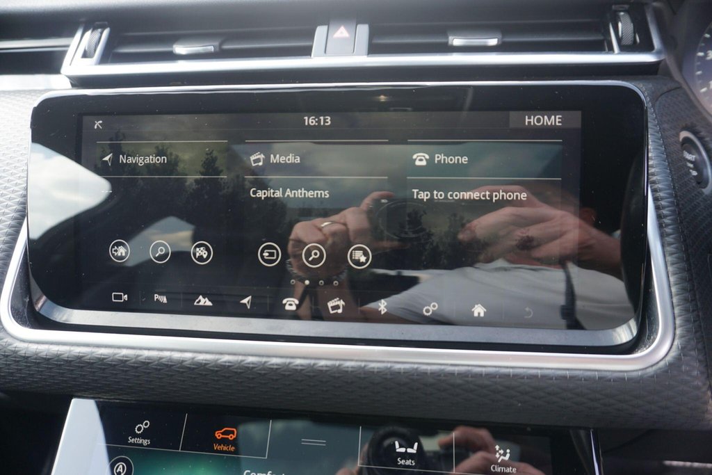 USED 2017 67 LAND ROVER RANGE ROVER VELAR 2.0 P250 R-Dynamic SE Auto 4WD Euro 6 (s/s) 5dr 