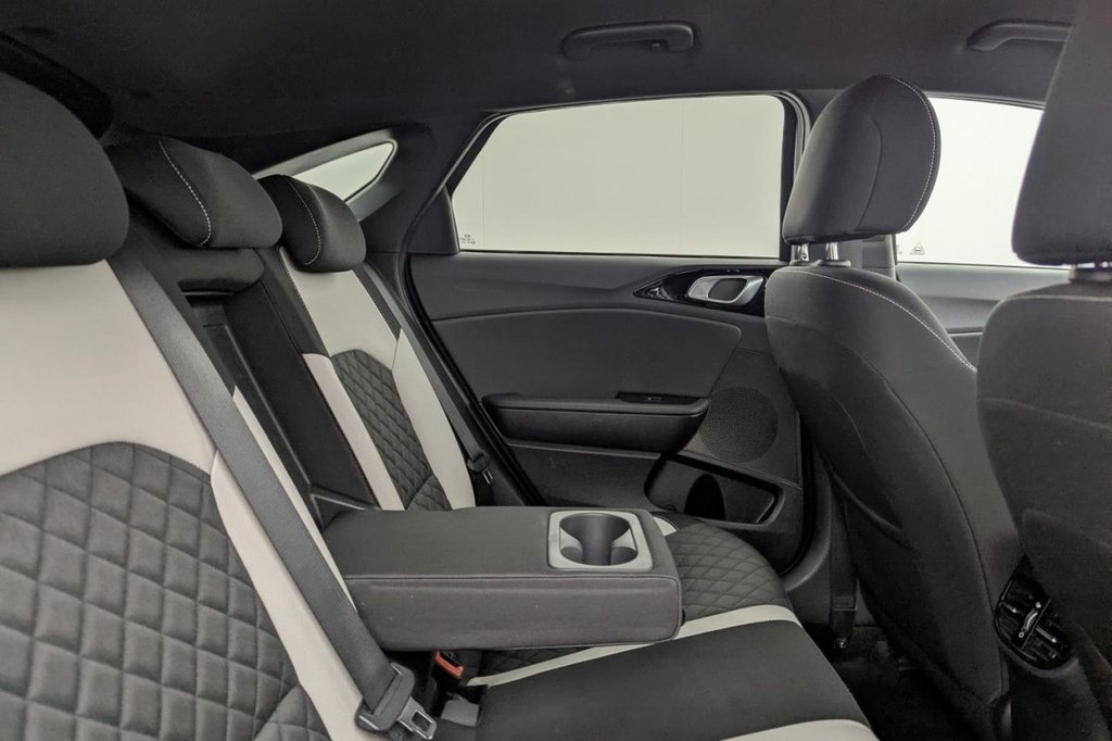 USED 2021 21 KIA PROCEED 1.5 T-GDi GT-Line Shooting Brake 5dr Petrol Manual Euro 6 (s/s) (158 bhp) Car Play, Sat Nav, Camera