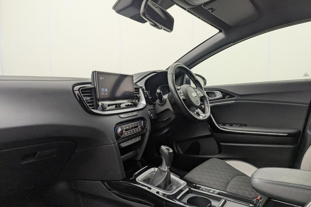 USED 2021 21 KIA PROCEED 1.5 T-GDi GT-Line Shooting Brake 5dr Petrol Manual Euro 6 (s/s) (158 bhp) Car Play, Sat Nav, Camera