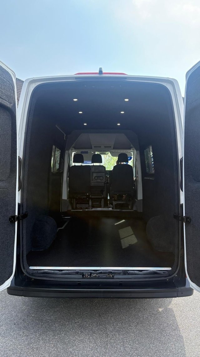 View our VOLKSWAGEN CRAFTER