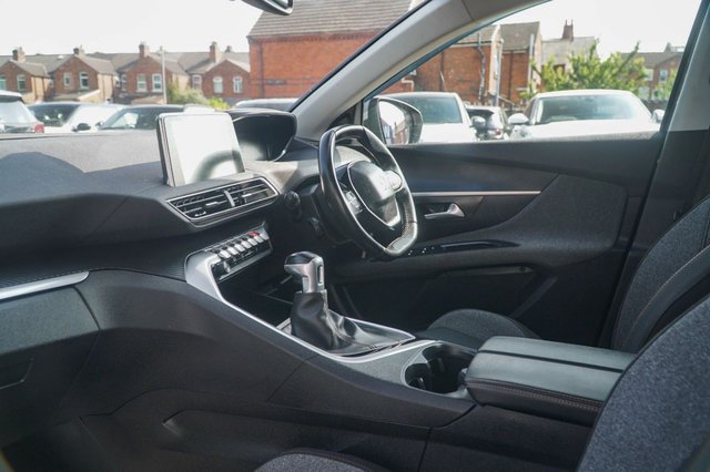 View our PEUGEOT 3008
