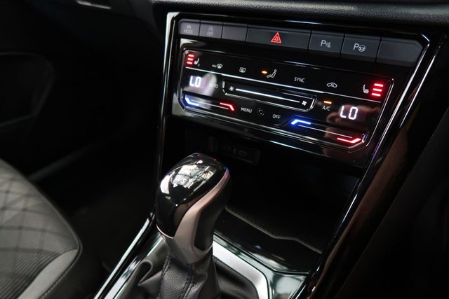 View our VOLKSWAGEN T-ROC