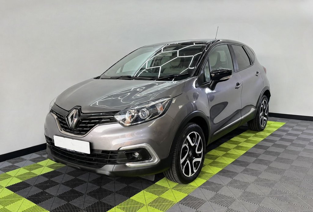 View our RENAULT CAPTUR