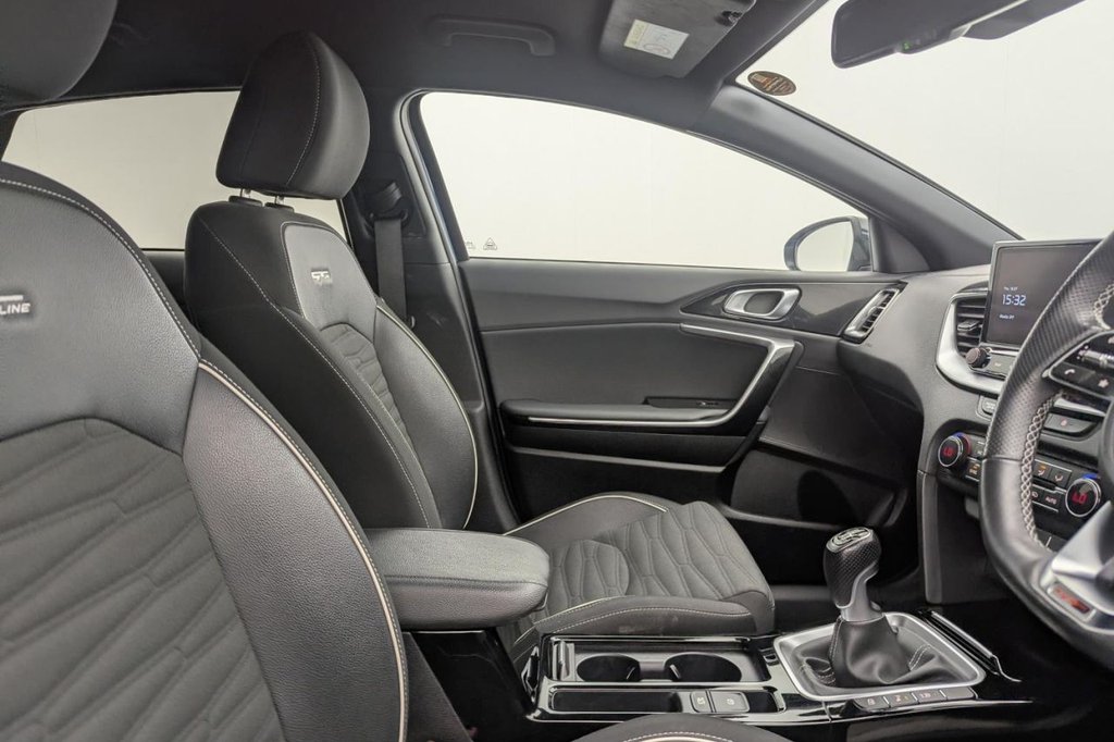 USED 2022 22 KIA PROCEED 1.5 T-GDi GT-Line Shooting Brake 5dr Petrol Manual Euro 6 (s/s) (158 bhp) Car Play, Sat Nav, Camera
