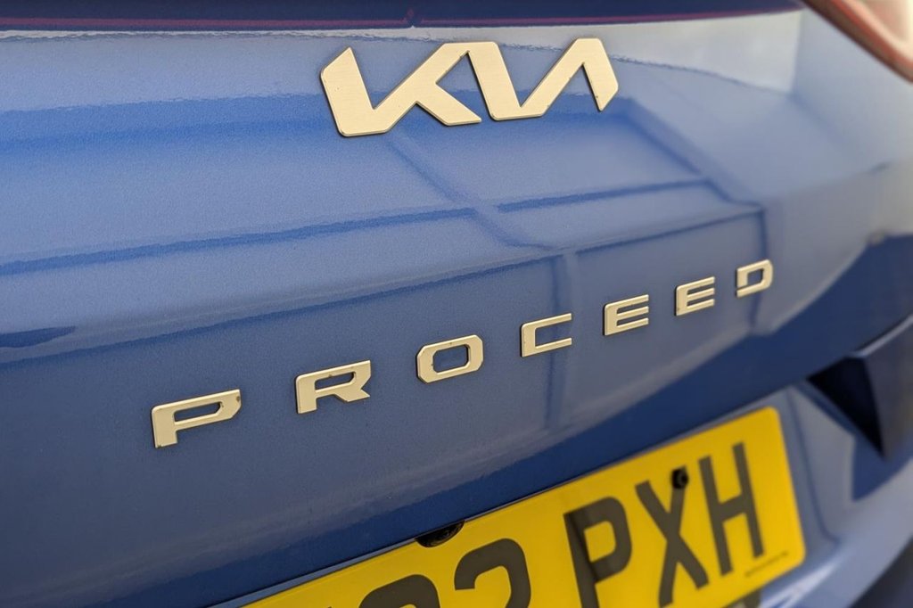 USED 2022 22 KIA PROCEED 1.5 T-GDi GT-Line Shooting Brake 5dr Petrol Manual Euro 6 (s/s) (158 bhp) Car Play, Sat Nav, Camera