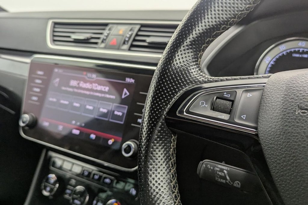 USED 2019 68 SKODA SUPERB 1.5 TSI ACT SportLine Hatchback 5dr Petrol Manual Euro 6 (s/s) (150 ps) Car Play, Sat Nav, Cruise