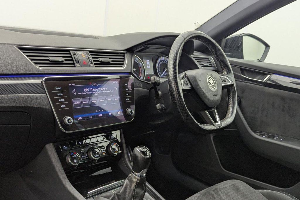 USED 2019 68 SKODA SUPERB 1.5 TSI ACT SportLine Hatchback 5dr Petrol Manual Euro 6 (s/s) (150 ps) Car Play, Sat Nav, Cruise