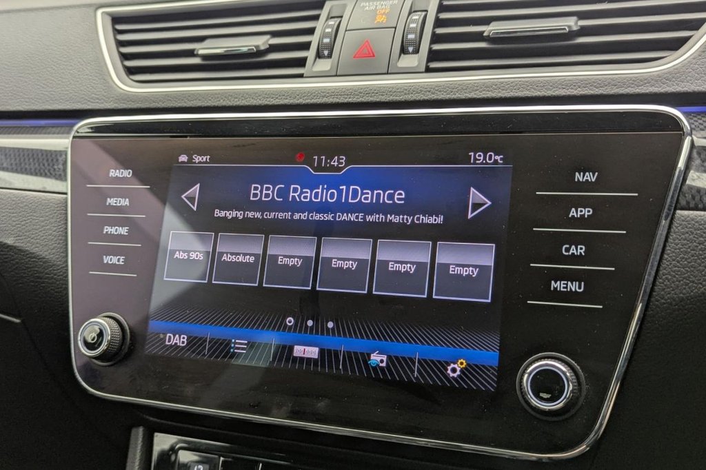 USED 2019 68 SKODA SUPERB 1.5 TSI ACT SportLine Hatchback 5dr Petrol Manual Euro 6 (s/s) (150 ps) Car Play, Sat Nav, Cruise