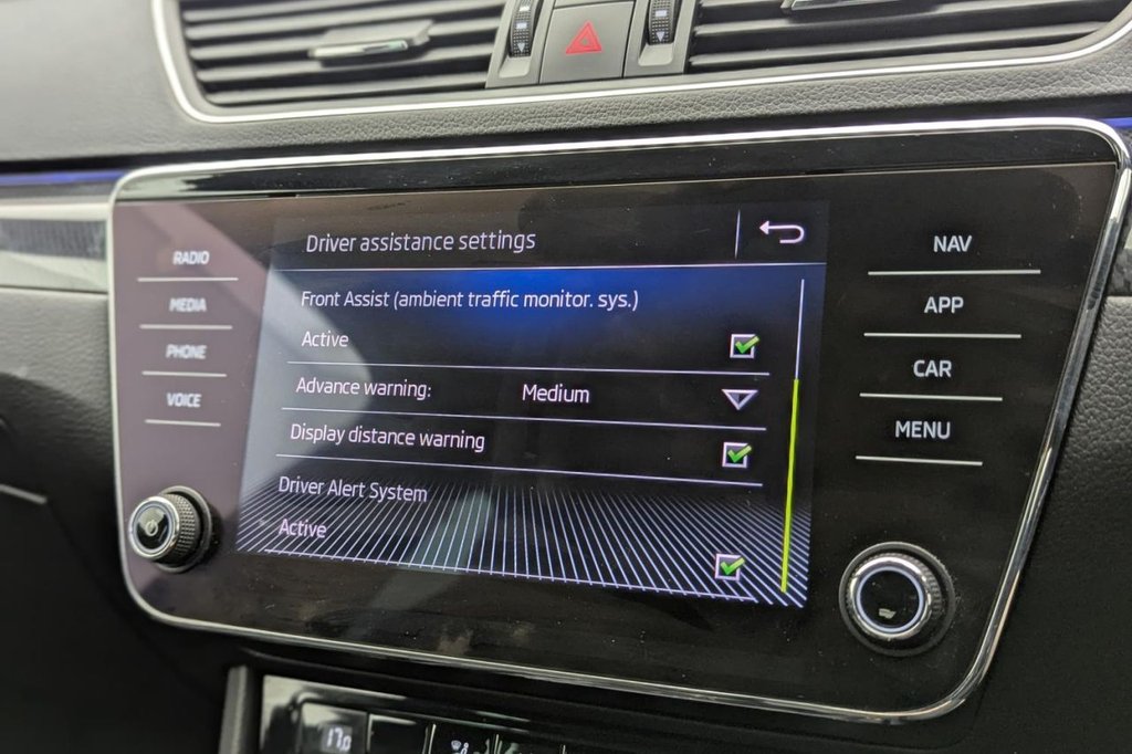 USED 2019 68 SKODA SUPERB 1.5 TSI ACT SportLine Hatchback 5dr Petrol Manual Euro 6 (s/s) (150 ps) Car Play, Sat Nav, Cruise