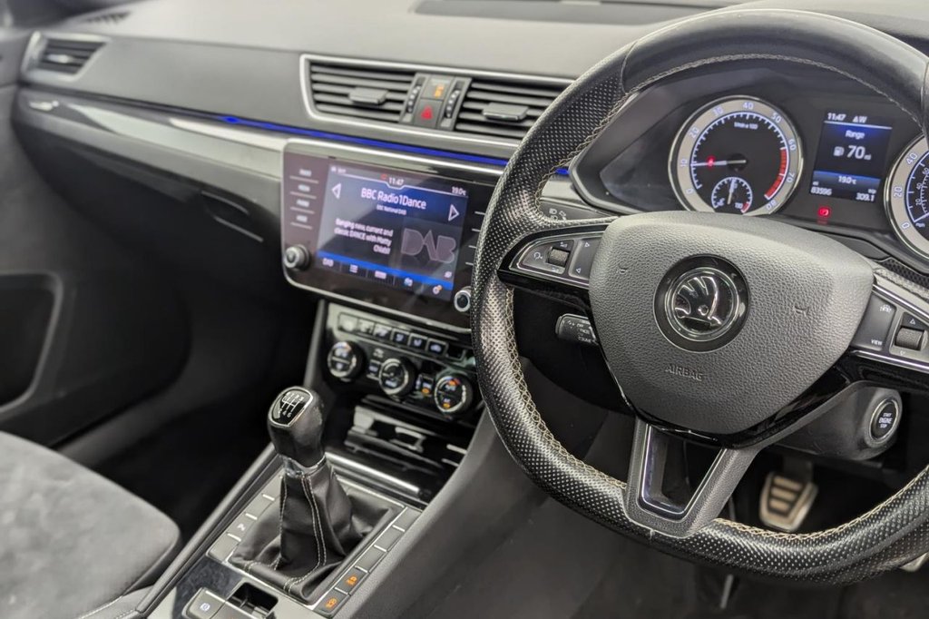 USED 2019 68 SKODA SUPERB 1.5 TSI ACT SportLine Hatchback 5dr Petrol Manual Euro 6 (s/s) (150 ps) Car Play, Sat Nav, Cruise