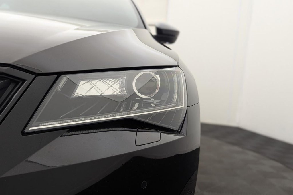 USED 2019 68 SKODA SUPERB 1.5 TSI ACT SportLine Hatchback 5dr Petrol Manual Euro 6 (s/s) (150 ps) Car Play, Sat Nav, Cruise