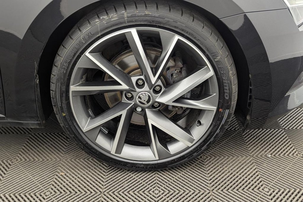 USED 2019 68 SKODA SUPERB 1.5 TSI ACT SportLine Hatchback 5dr Petrol Manual Euro 6 (s/s) (150 ps) Car Play, Sat Nav, Cruise
