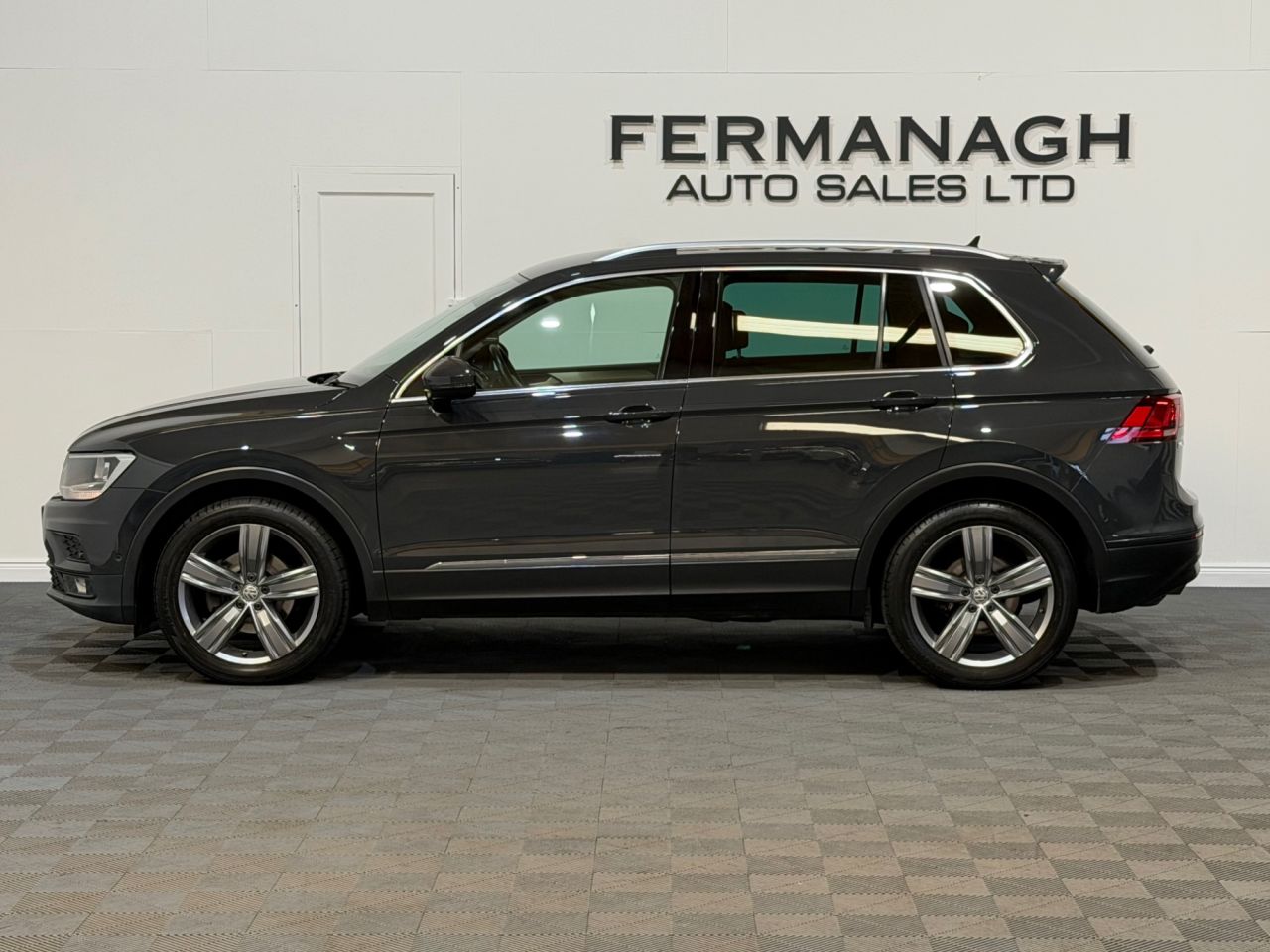 2019 VOLKSWAGEN TIGUAN 2.0 TDI Match SUV 5dr Diesel DSG Euro 6 (s/s) (150 ps) - vehicle photo 5 for sale on PureCar
