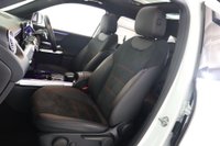 USED 2022 72 MERCEDES-BENZ GLB 1.3 GLB200 AMG Line (Premium Plus 2) 7G-DCT Euro 6 (s/s) 5dr Pan Sunroof, Rev Camera,