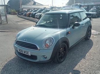 2011 MINI HATCH