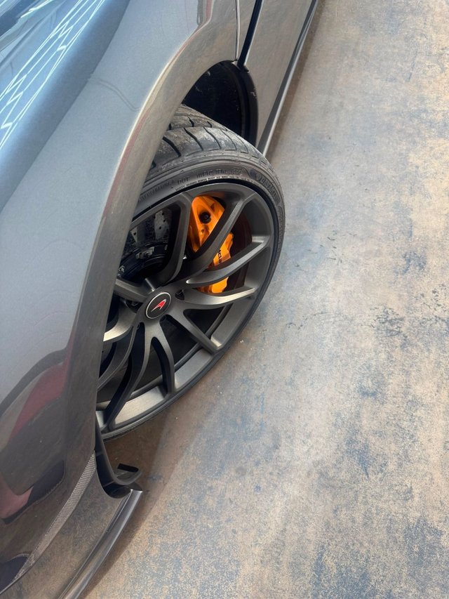 View our MCLAREN 570S