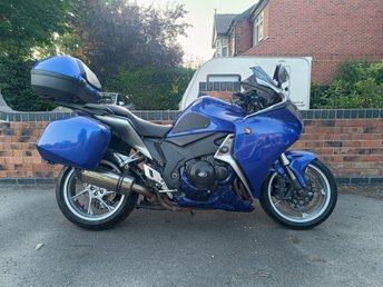 2012 HONDA VFR1200F