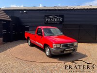 USED 2000 X TOYOTA HILUX 2.4D Pickup 2dr Diesel Manual 4x2 (74 bhp) 