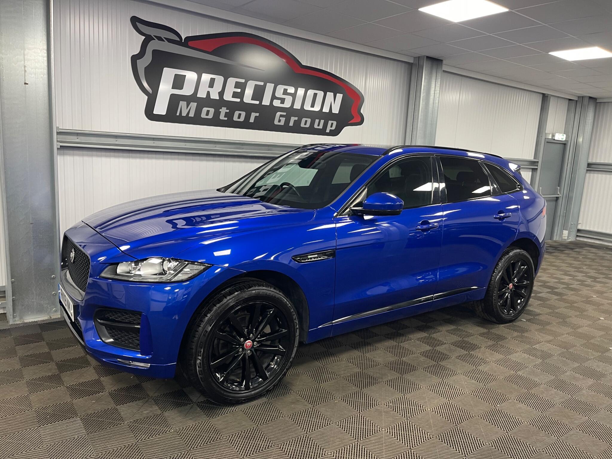 2019 Jaguar F-Pace thumbnail 4