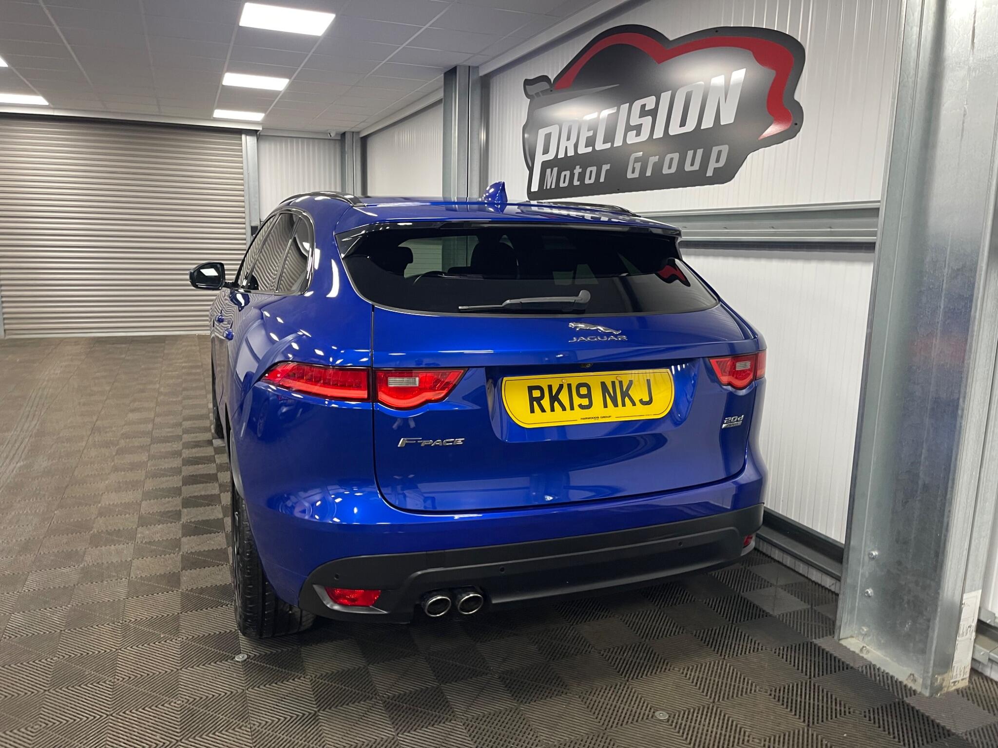2019 Jaguar F-Pace thumbnail 5