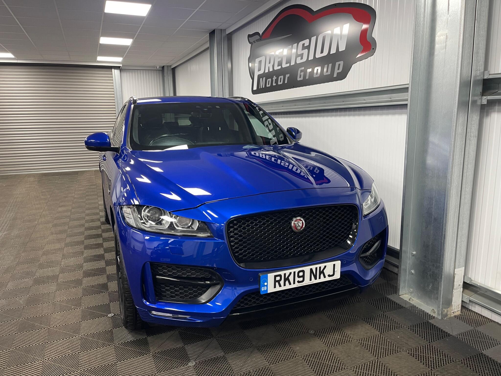 2019 Jaguar F-Pace thumbnail 2