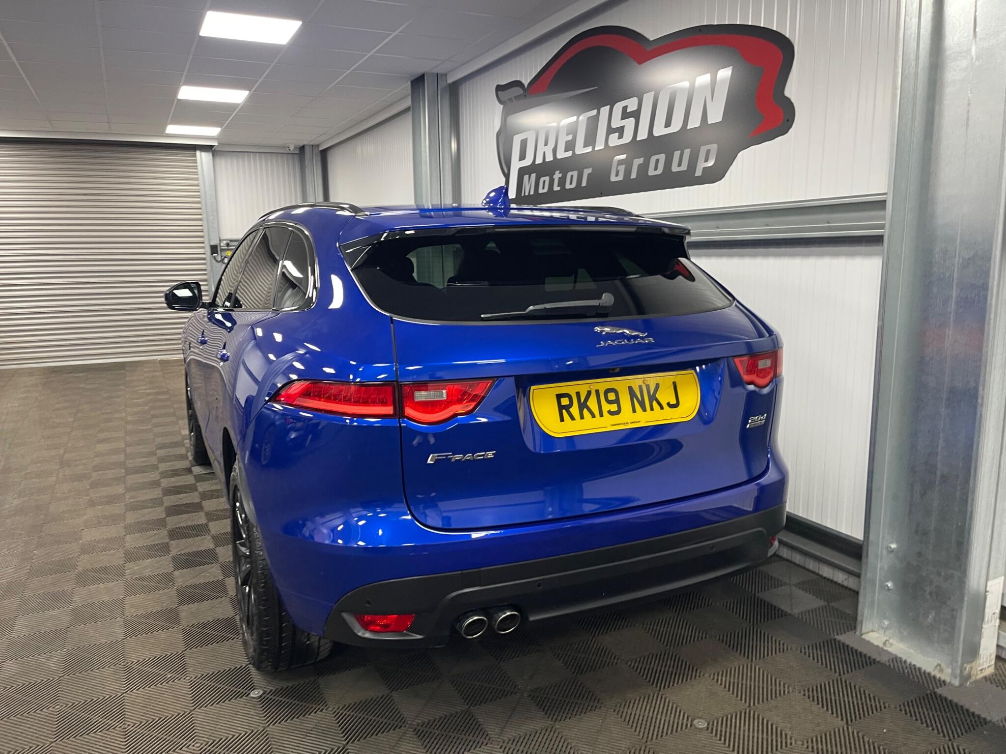 2019 Jaguar F-Pace thumbnail 11