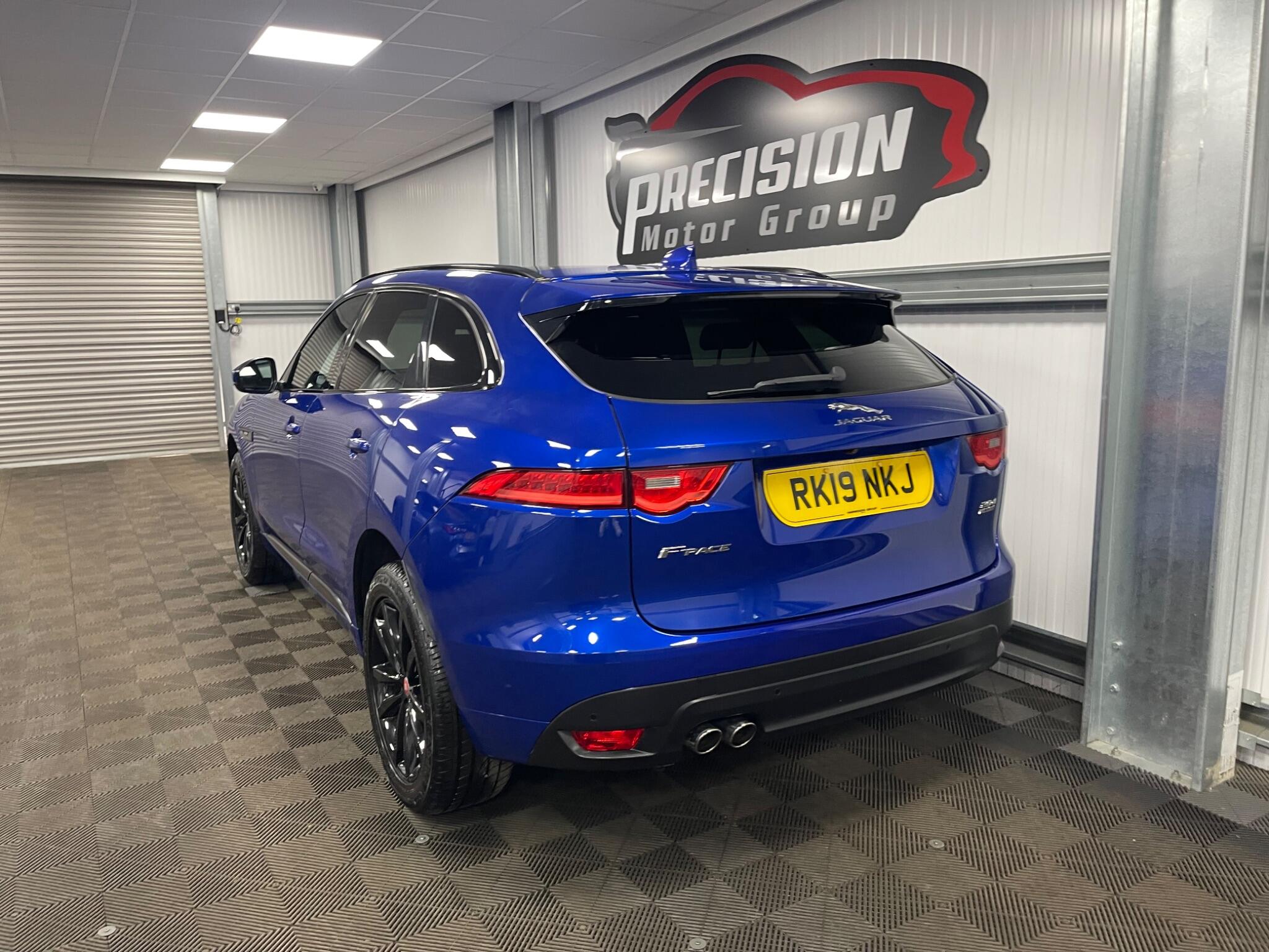 2019 Jaguar F-Pace thumbnail 12