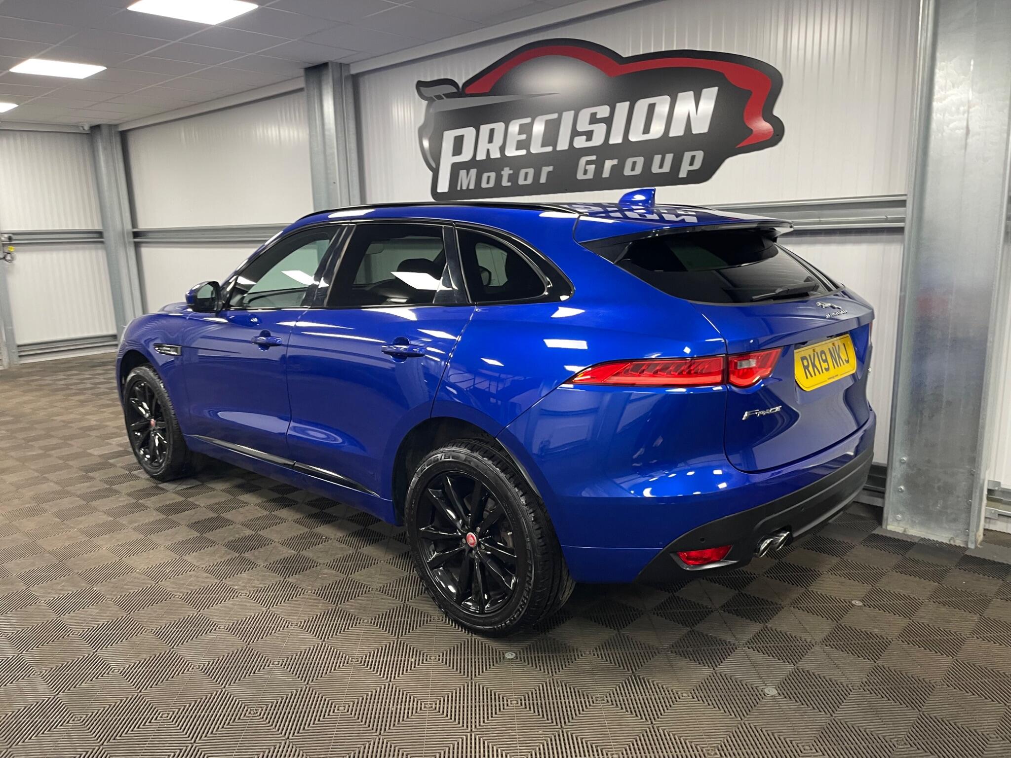 2019 Jaguar F-Pace thumbnail 15